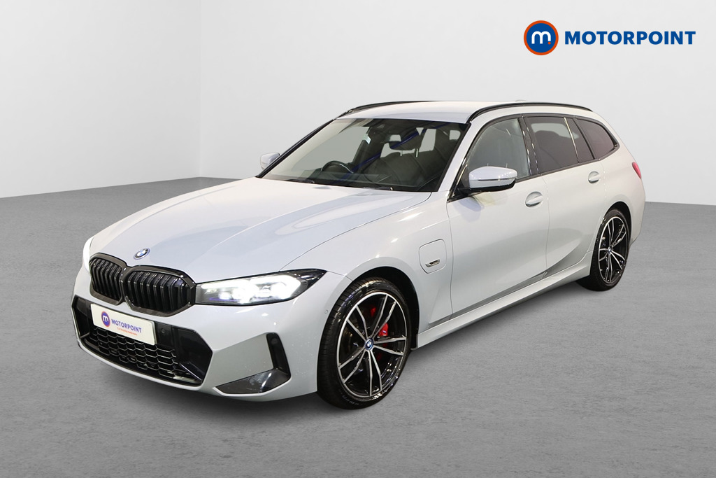 BMW 3 Series M Sport Automatic Petrol Plug-In Hybrid Estate - Stock Number (1597256) - Passenger side front corner