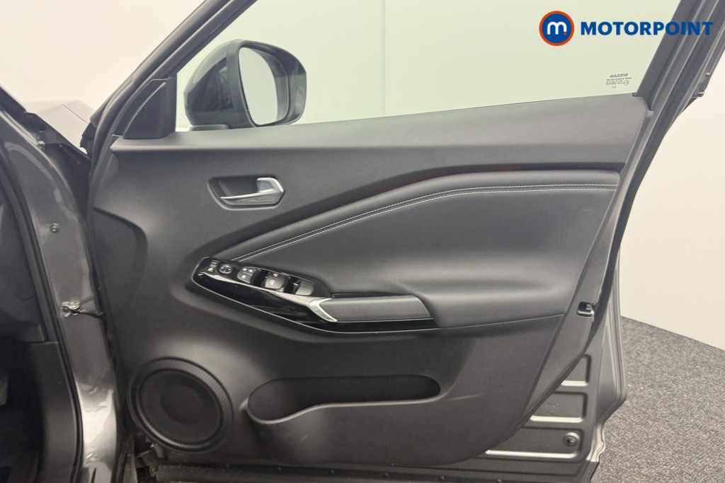 Nissan Juke Tekna Automatic Petrol SUV - Stock Number (1597381) - 17th supplementary image