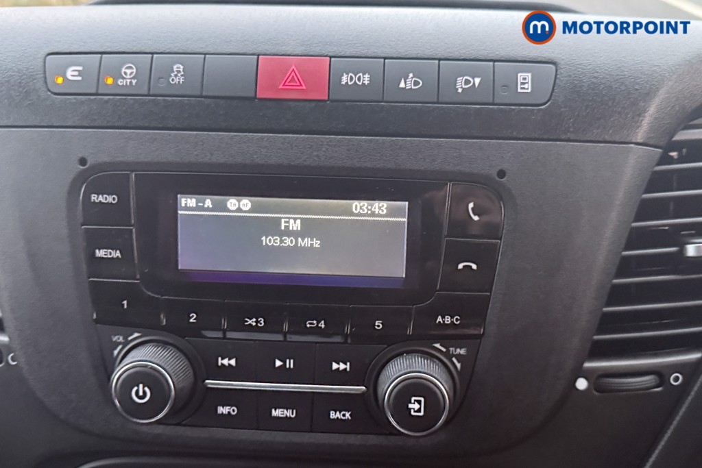 Iveco Daily Business Manual Diesel High Volume-High Roof Van - Stock Number (1597397) - 3rd supplementary image