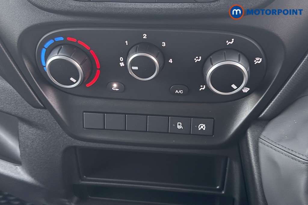 Iveco Daily Business Manual Diesel High Volume-High Roof Van - Stock Number (1597397) - 5th supplementary image