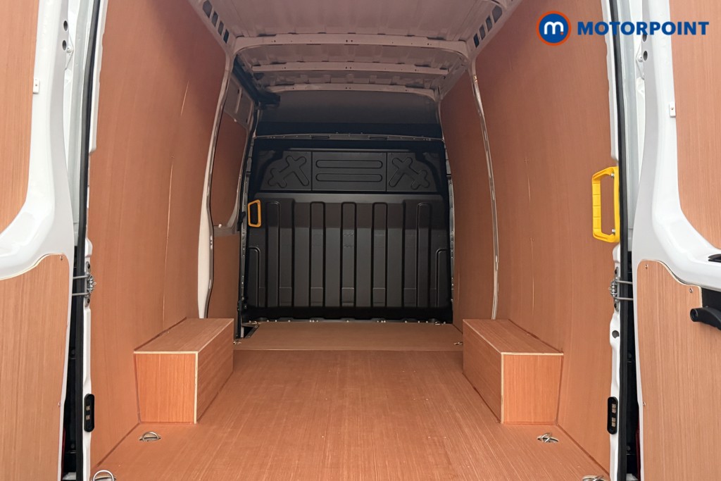 Iveco Daily Business Manual Diesel High Volume-High Roof Van - Stock Number (1597397) - 13th supplementary image