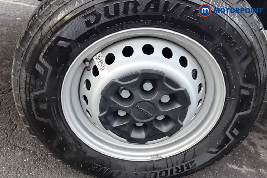 Iveco Daily Business Manual Diesel High Volume-High Roof Van - Stock Number (1597397) - 16th supplementary image