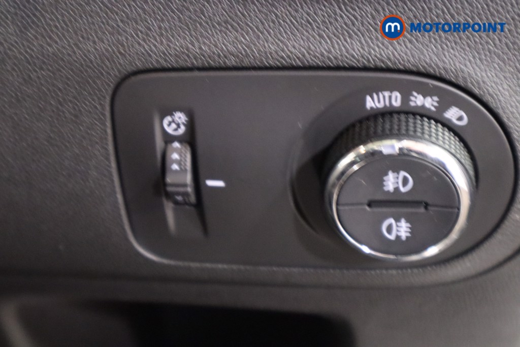 Vauxhall Crossland Ultimate Manual Petrol SUV - Stock Number (1597512) - 16th supplementary image