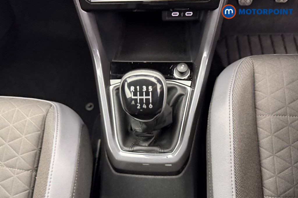 Volkswagen T-Cross SEL Manual Petrol SUV - Stock Number (1597684) - 13th supplementary image