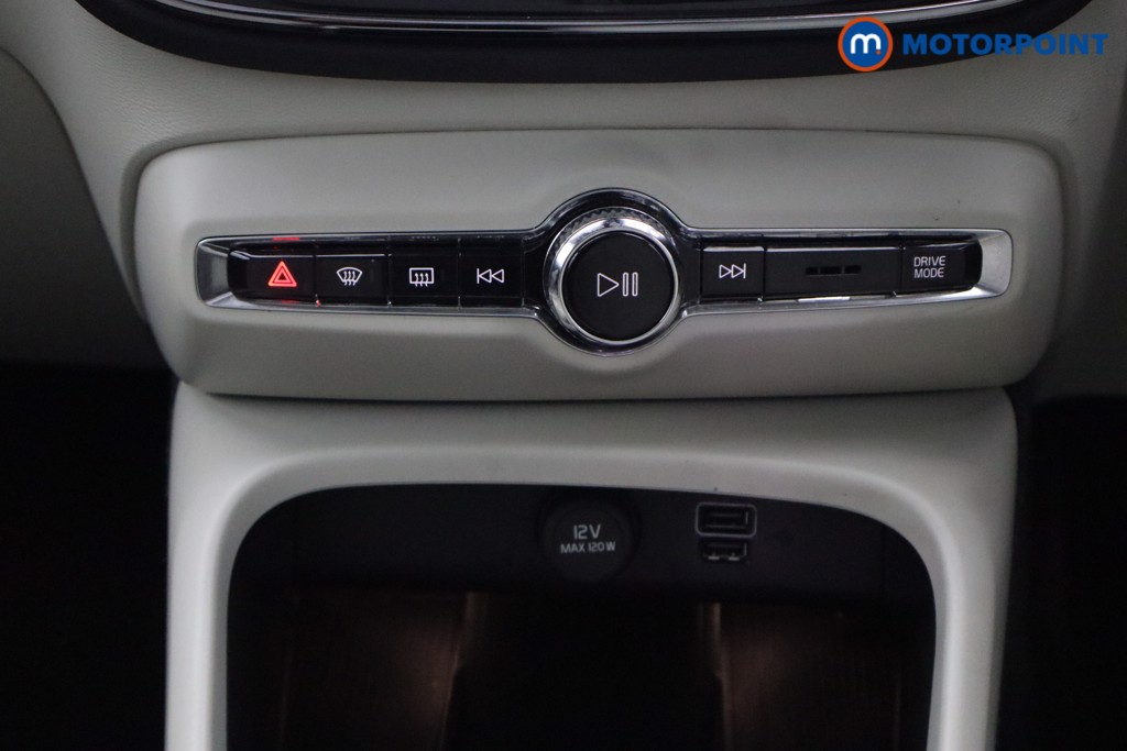 Volvo Xc40 Ultimate Automatic Petrol Plug-In Hybrid SUV - Stock Number (1597844) - 3rd supplementary image