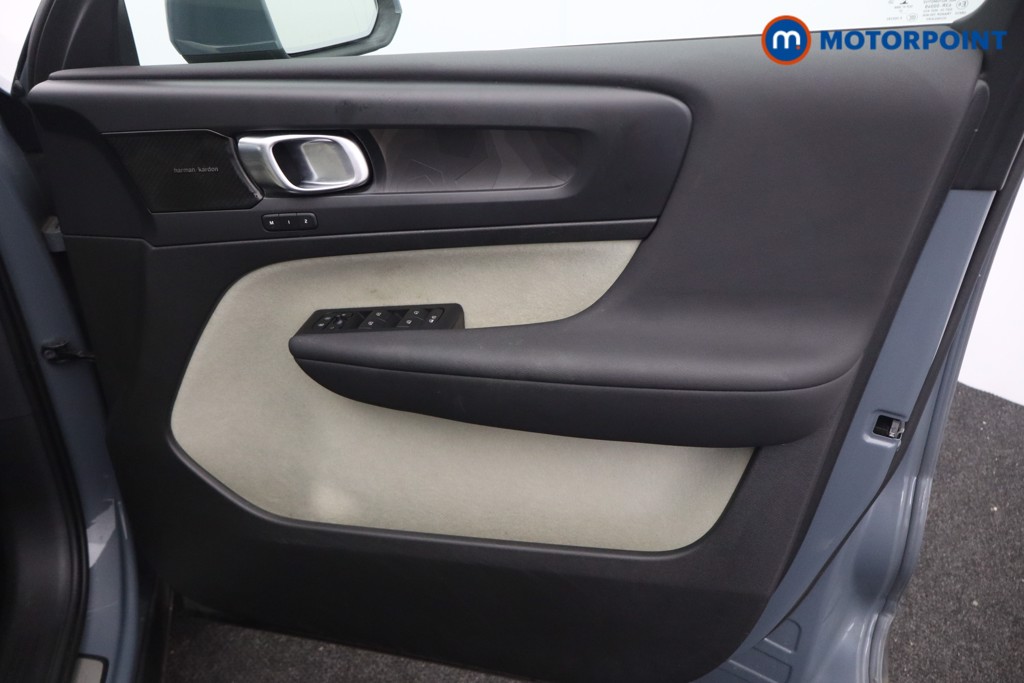 Volvo Xc40 Ultimate Automatic Petrol Plug-In Hybrid SUV - Stock Number (1597844) - 21st supplementary image