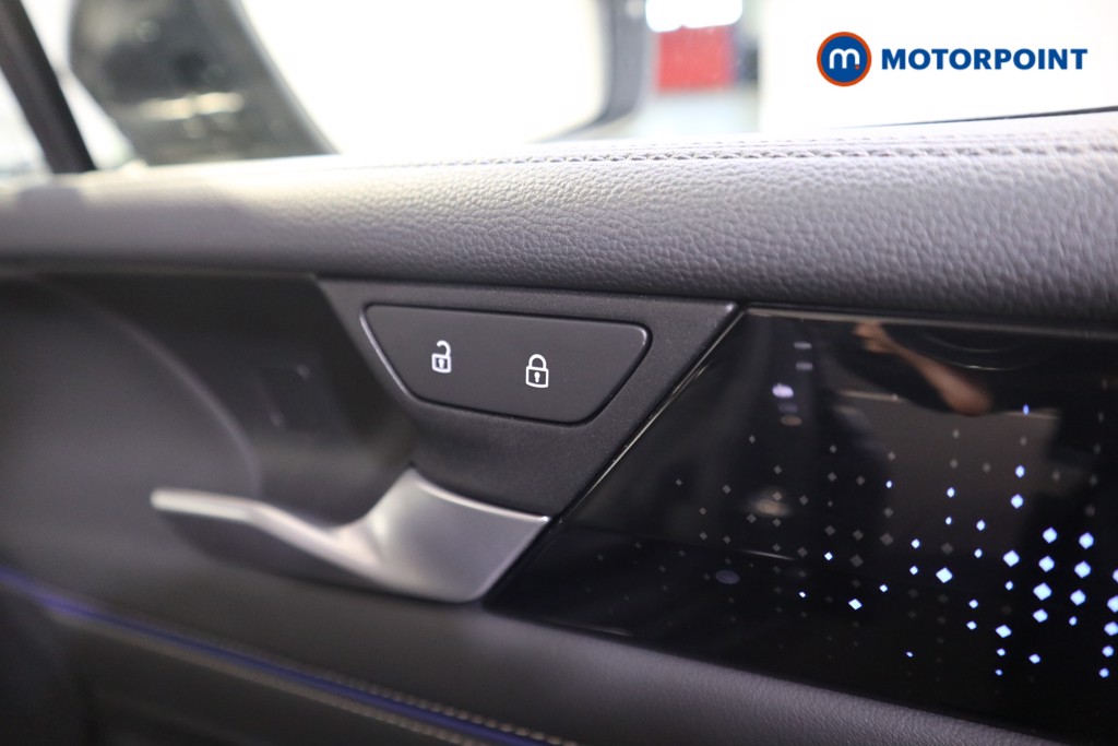 Volkswagen Tiguan R-Line Automatic Petrol SUV - Stock Number (1598076) - 9th supplementary image