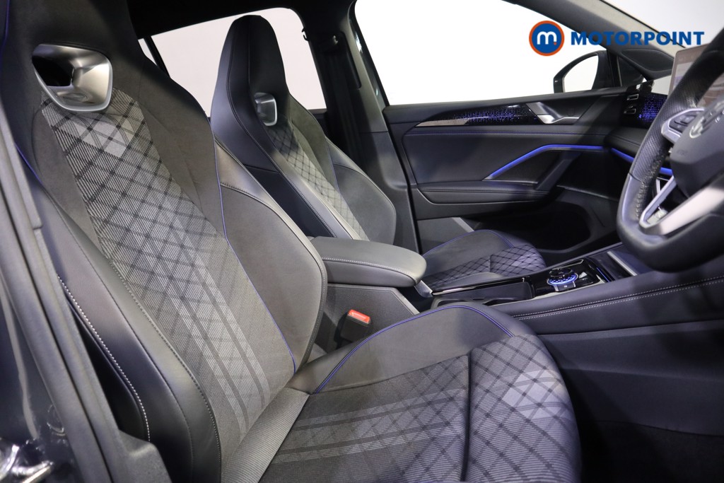 Volkswagen Tiguan R-Line Automatic Petrol SUV - Stock Number (1598076) - 11th supplementary image