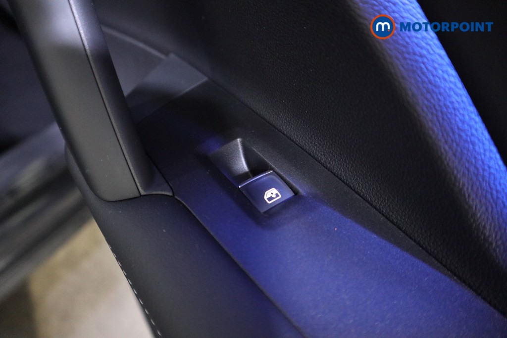 Volkswagen Tiguan R-Line Automatic Petrol SUV - Stock Number (1598076) - 16th supplementary image