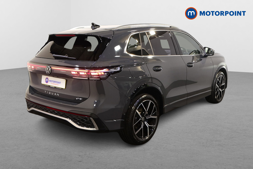 Volkswagen Tiguan R-Line Automatic Petrol SUV - Stock Number (1598076) - Drivers side rear corner