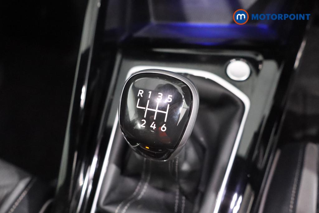 Volkswagen Golf R-Line Manual Petrol Hatchback - Stock Number (1598281) - 5th supplementary image
