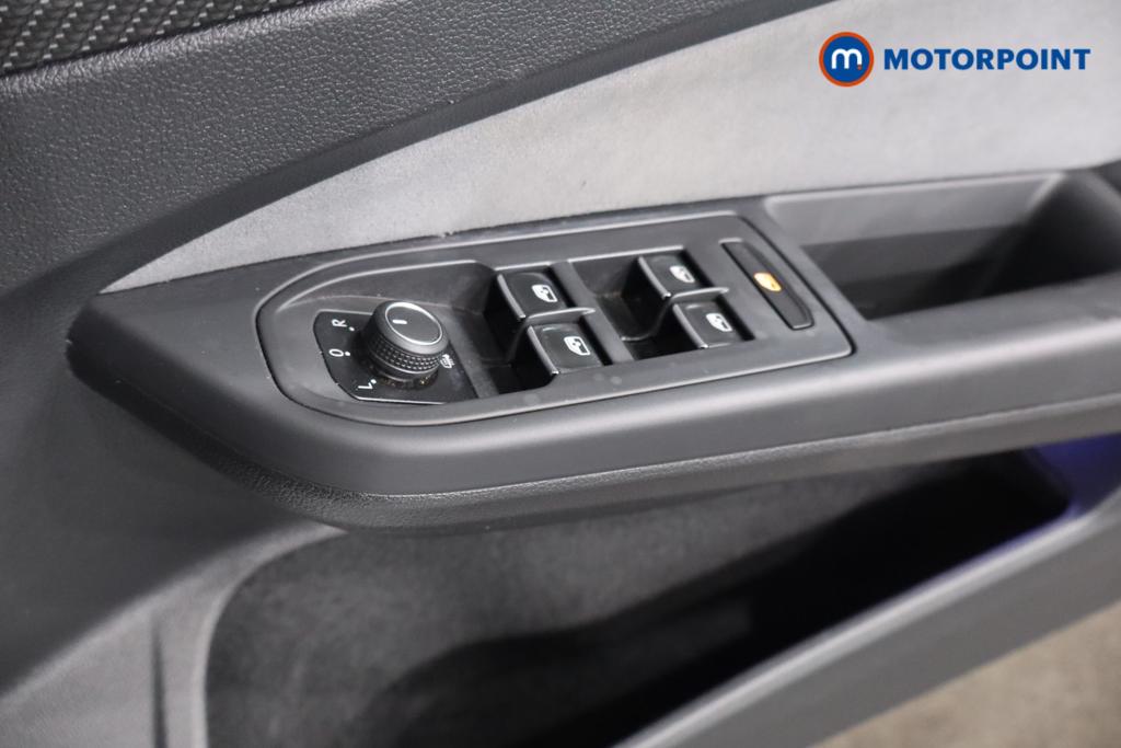 Volkswagen Golf R-Line Manual Petrol Hatchback - Stock Number (1598281) - 10th supplementary image