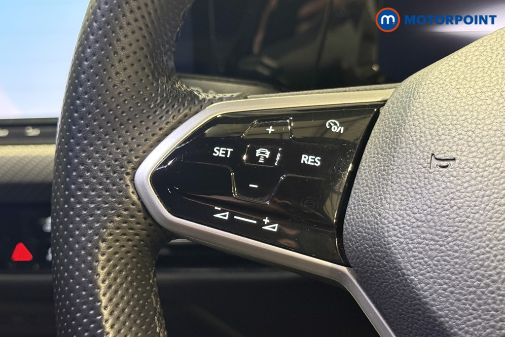 Volkswagen Golf R-Line Manual Petrol Hatchback - Stock Number (1598479) - 3rd supplementary image