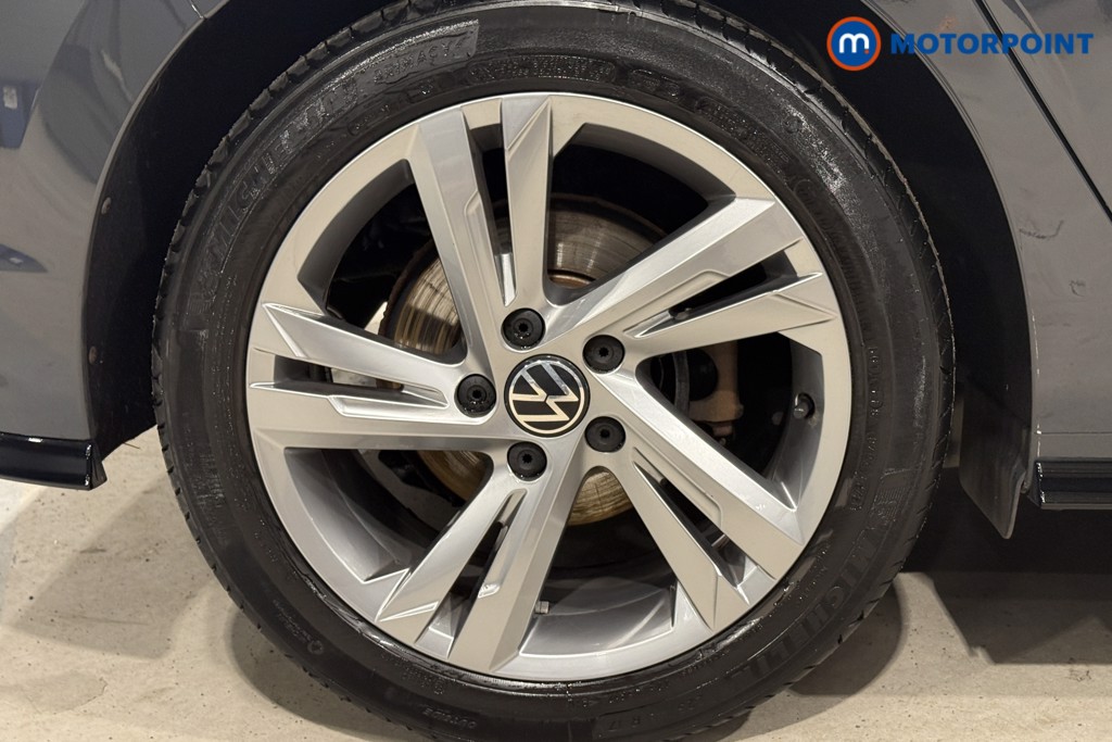 Volkswagen Golf R-Line Manual Petrol Hatchback - Stock Number (1598479) - 40th supplementary image