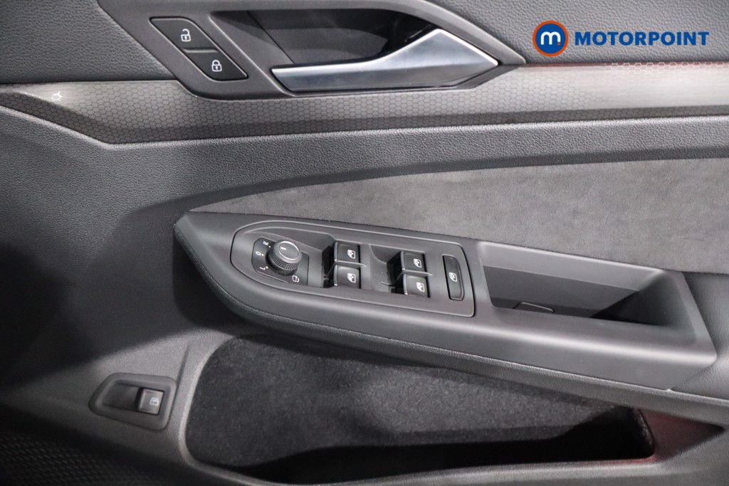 Volkswagen Golf GTE Automatic Petrol Plug-In Hybrid Hatchback - Stock Number (1598583) - 21st supplementary image