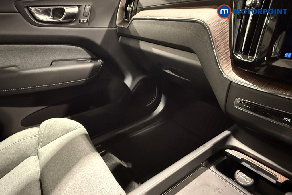 Volvo Xc60 Inscription Automatic Petrol Plug-In Hybrid SUV - Stock Number (1598700) - 14th supplementary image