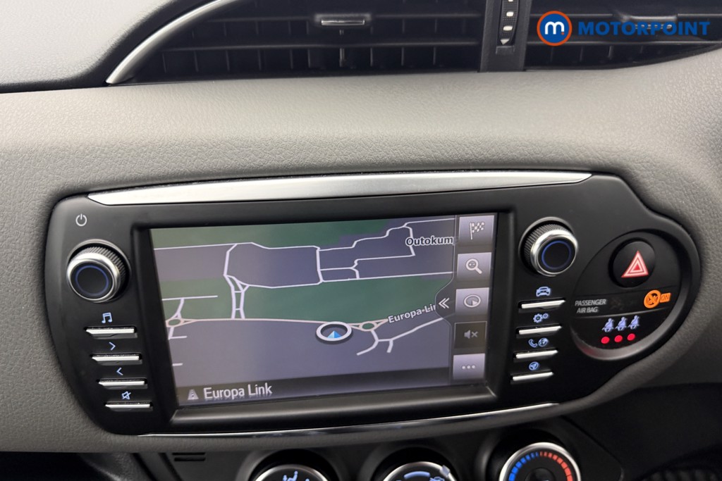 Toyota Yaris Icon Tech Manual Petrol Hatchback - Stock Number (1598953) - 2nd supplementary image