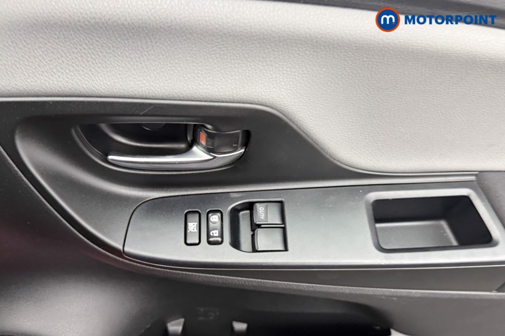 Toyota Yaris Icon Tech Manual Petrol Hatchback - Stock Number (1598953) - 14th supplementary image