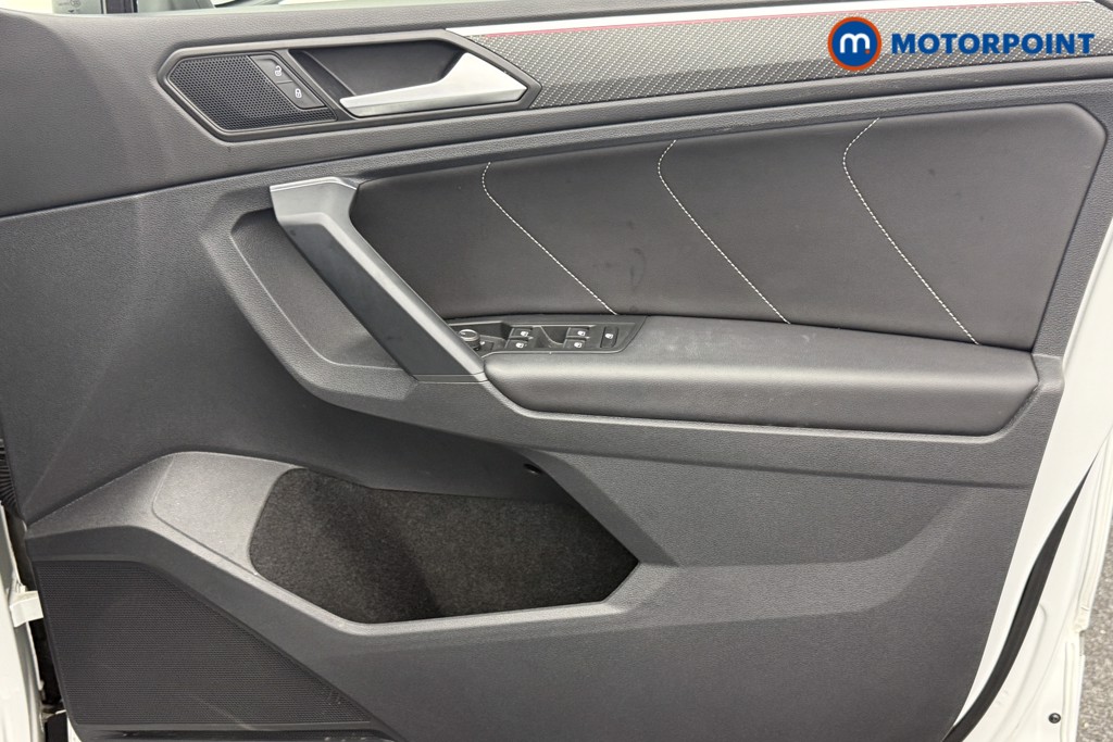 Volkswagen Tiguan R-Line Automatic Diesel SUV - Stock Number (1598956) - 18th supplementary image