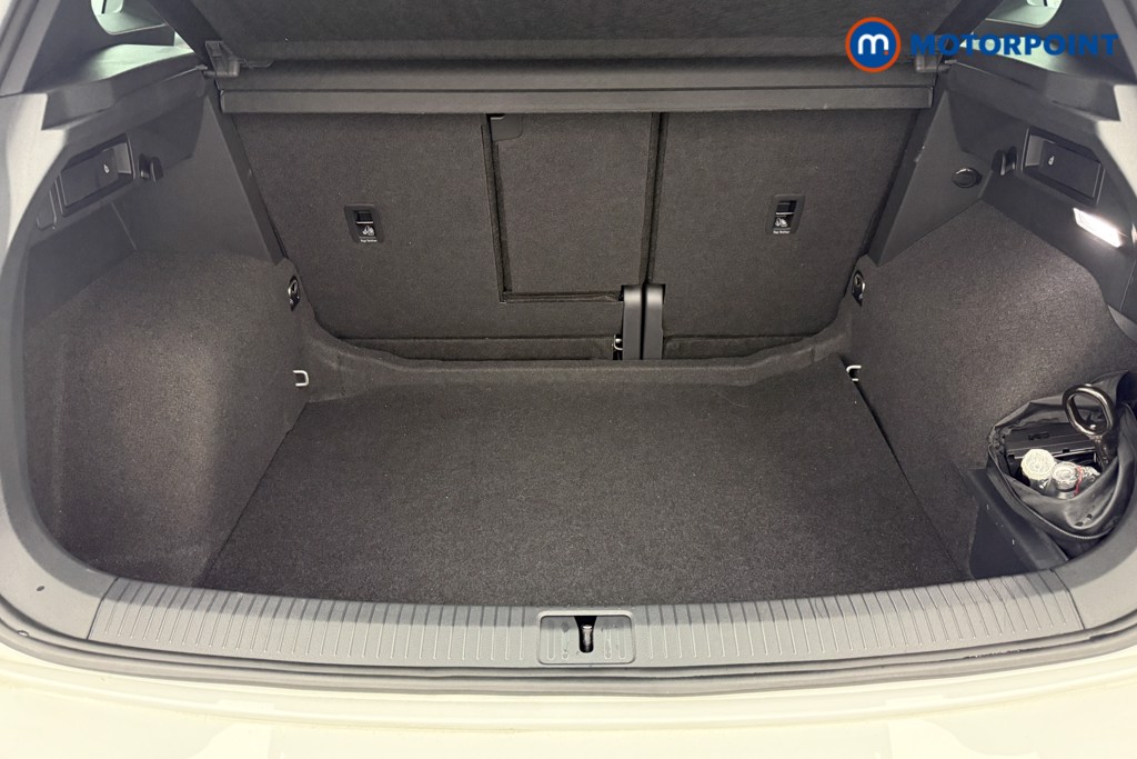 Volkswagen Tiguan R-Line Automatic Diesel SUV - Stock Number (1598956) - 24th supplementary image