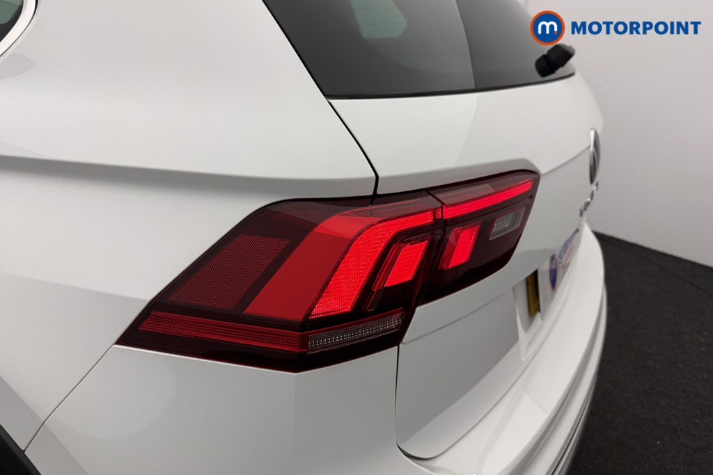 Volkswagen Tiguan R-Line Automatic Diesel SUV - Stock Number (1598956) - 29th supplementary image