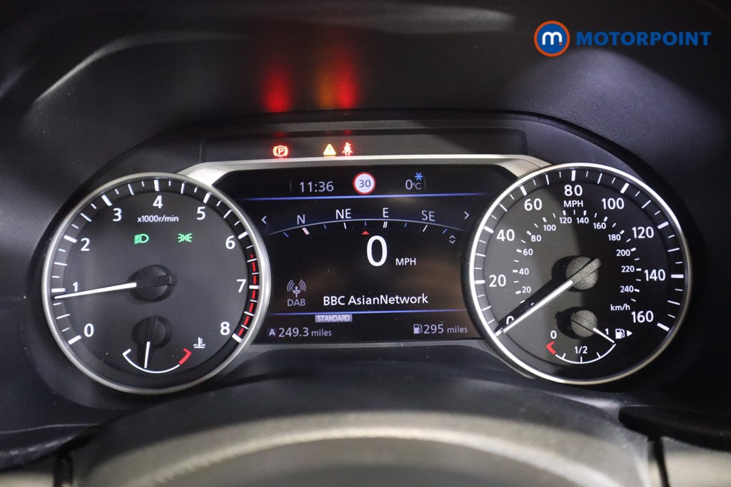 Nissan Juke N-Connecta Manual Petrol SUV - Stock Number (1599090) - 4th supplementary image