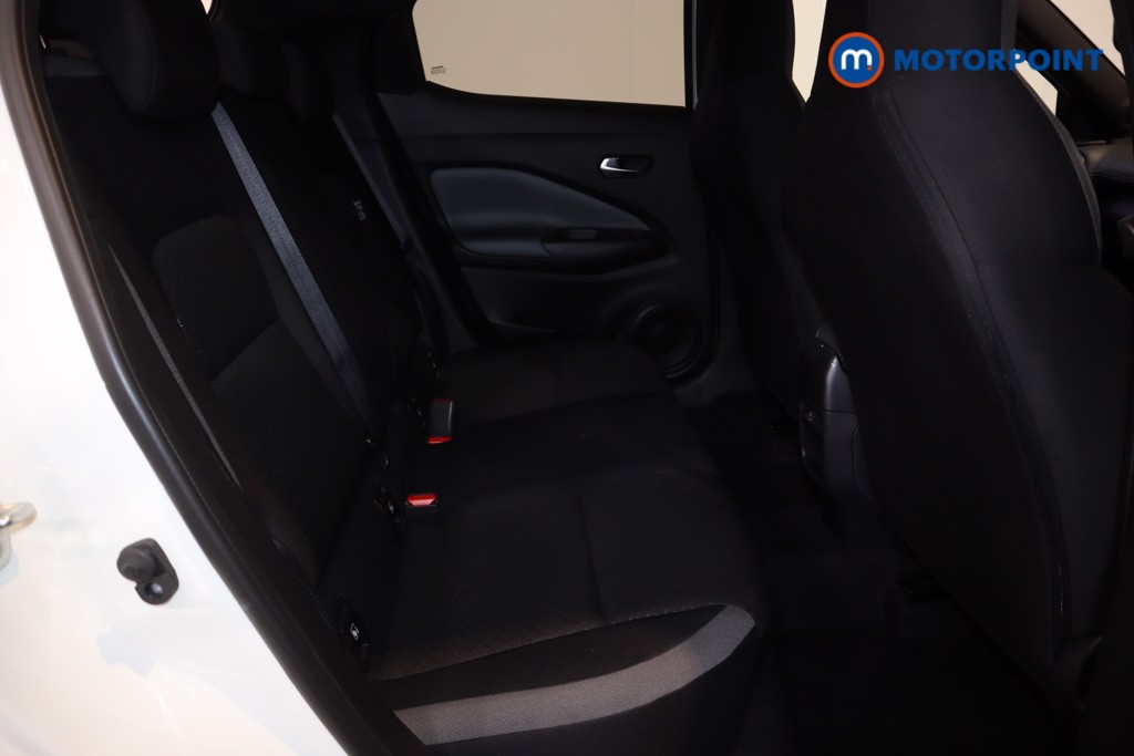 Nissan Juke N-Connecta Manual Petrol SUV - Stock Number (1599090) - 7th supplementary image