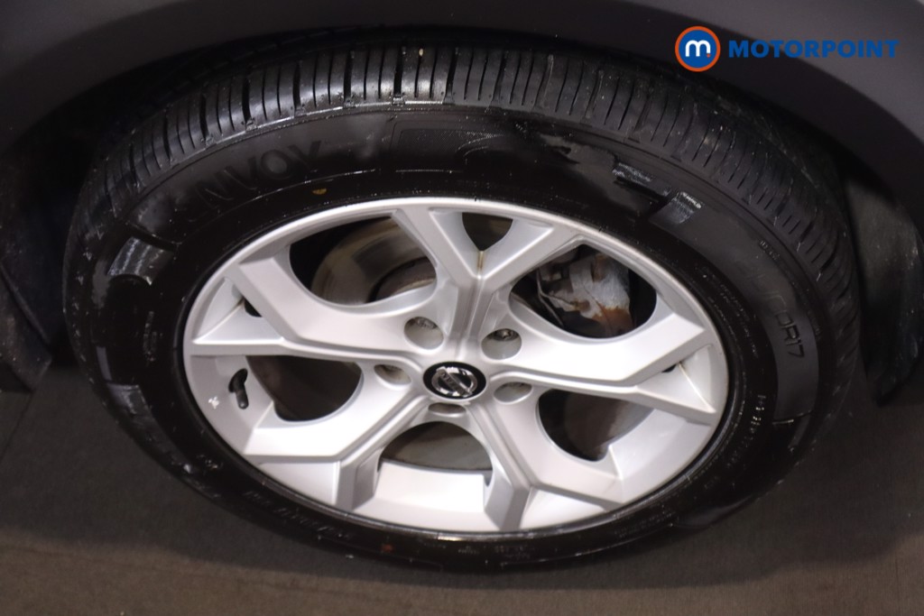 Nissan Juke N-Connecta Manual Petrol SUV - Stock Number (1599090) - 11th supplementary image