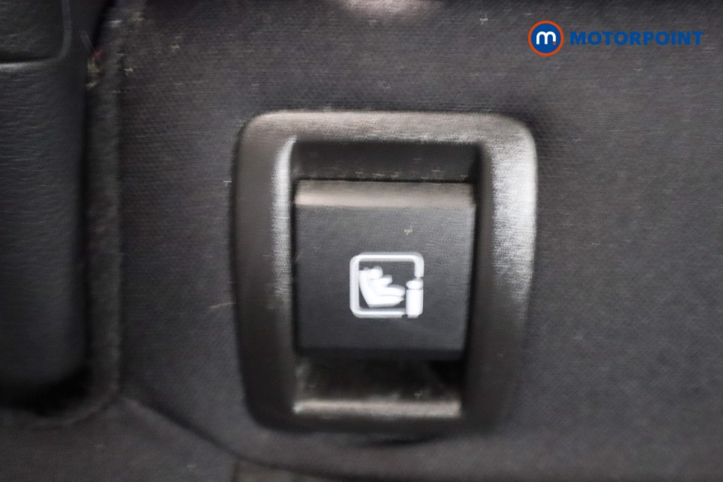 Nissan Juke N-Connecta Manual Petrol SUV - Stock Number (1599090) - 27th supplementary image
