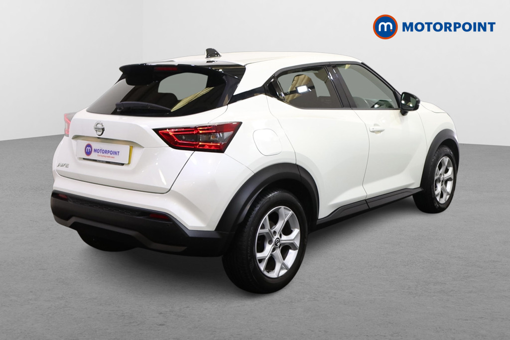 Nissan Juke N-Connecta Manual Petrol SUV - Stock Number (1599090) - Drivers side rear corner