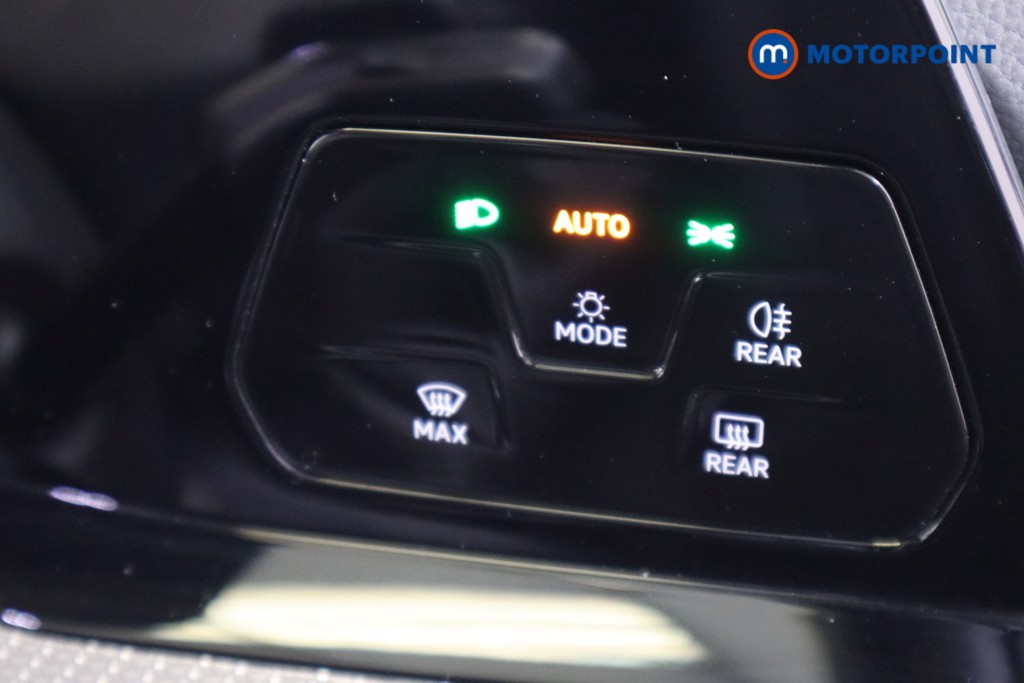 Volkswagen Golf R-Line Automatic Petrol Hatchback - Stock Number (1599256) - 17th supplementary image