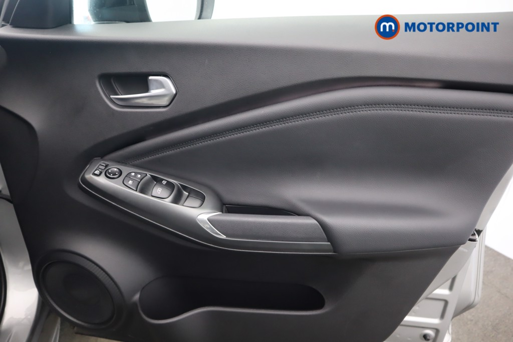 Nissan Juke N-Connecta Automatic Petrol-Electric Hybrid SUV - Stock Number (1599424) - 24th supplementary image