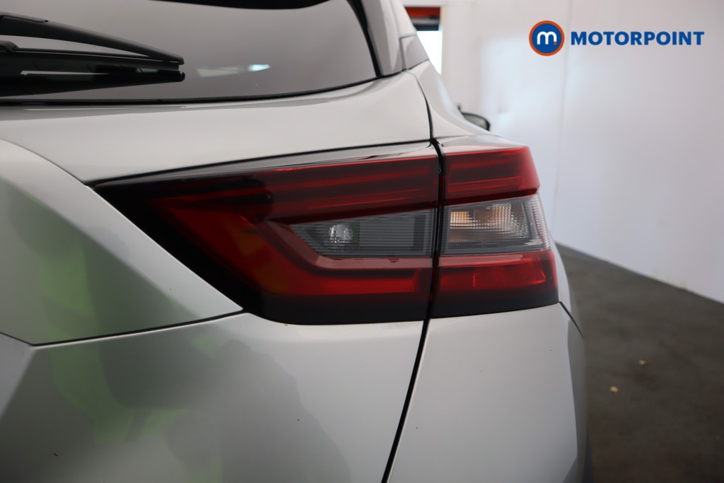 Nissan Juke N-Connecta Automatic Petrol-Electric Hybrid SUV - Stock Number (1599424) - 30th supplementary image