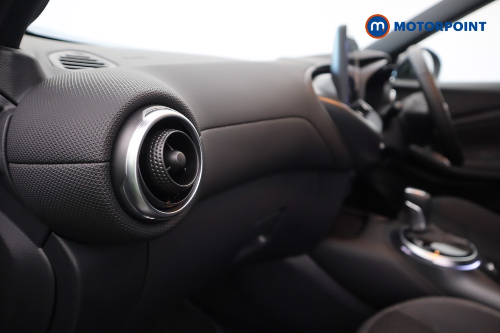 Nissan Juke N-Connecta Automatic Petrol-Electric Hybrid SUV - Stock Number (1599424) - 36th supplementary image