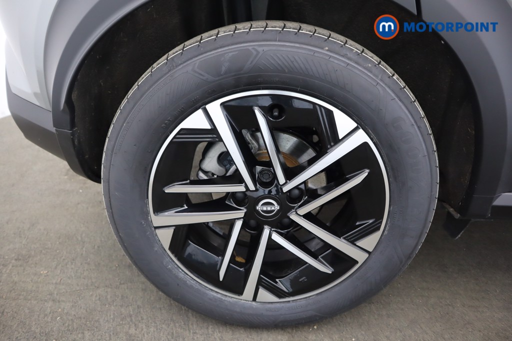 Nissan Juke N-Connecta Automatic Petrol-Electric Hybrid SUV - Stock Number (1599424) - 41st supplementary image