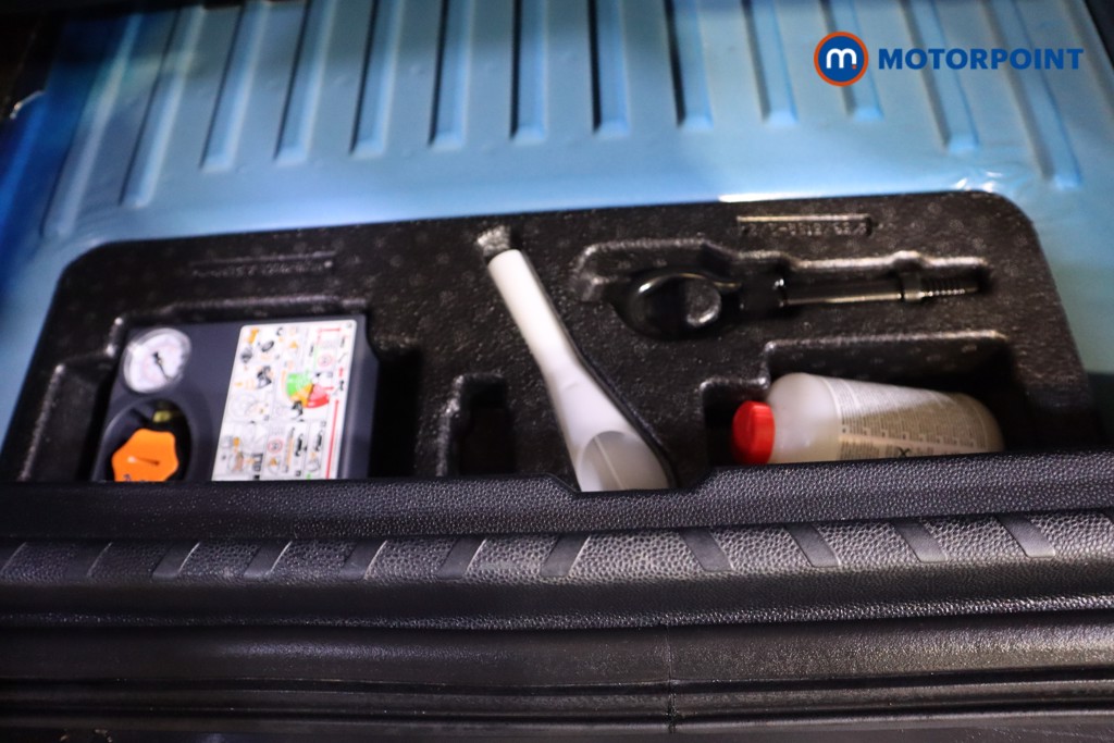 Ford Ecosport Titanium Manual Petrol SUV - Stock Number (1599466) - 28th supplementary image