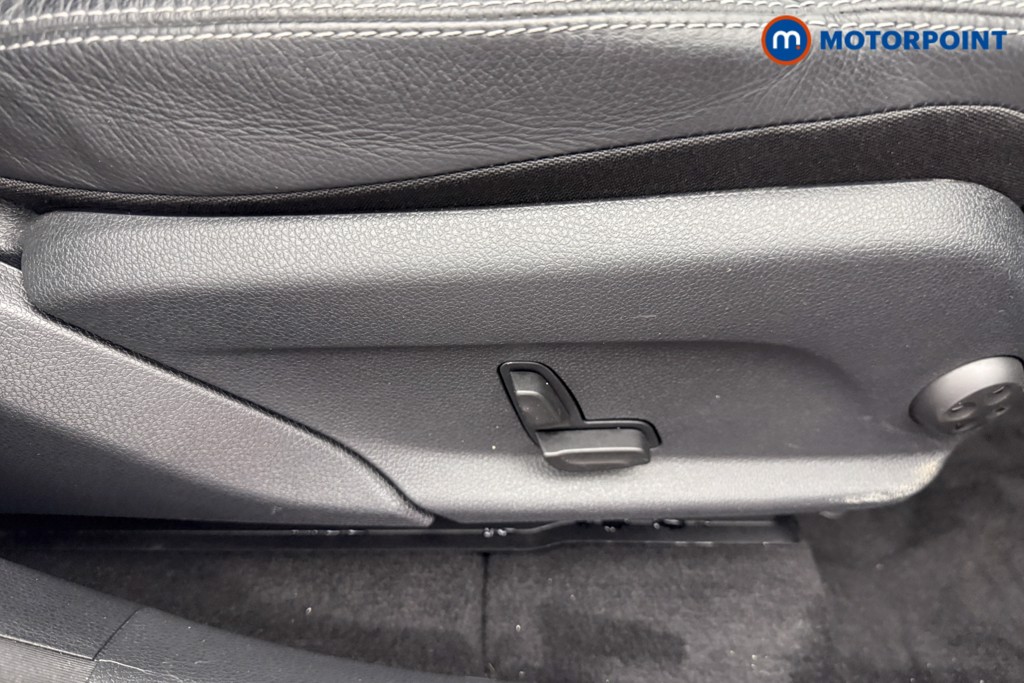 Mercedes-Benz EQC Amg Line Automatic Electric SUV - Stock Number (1599584) - 18th supplementary image