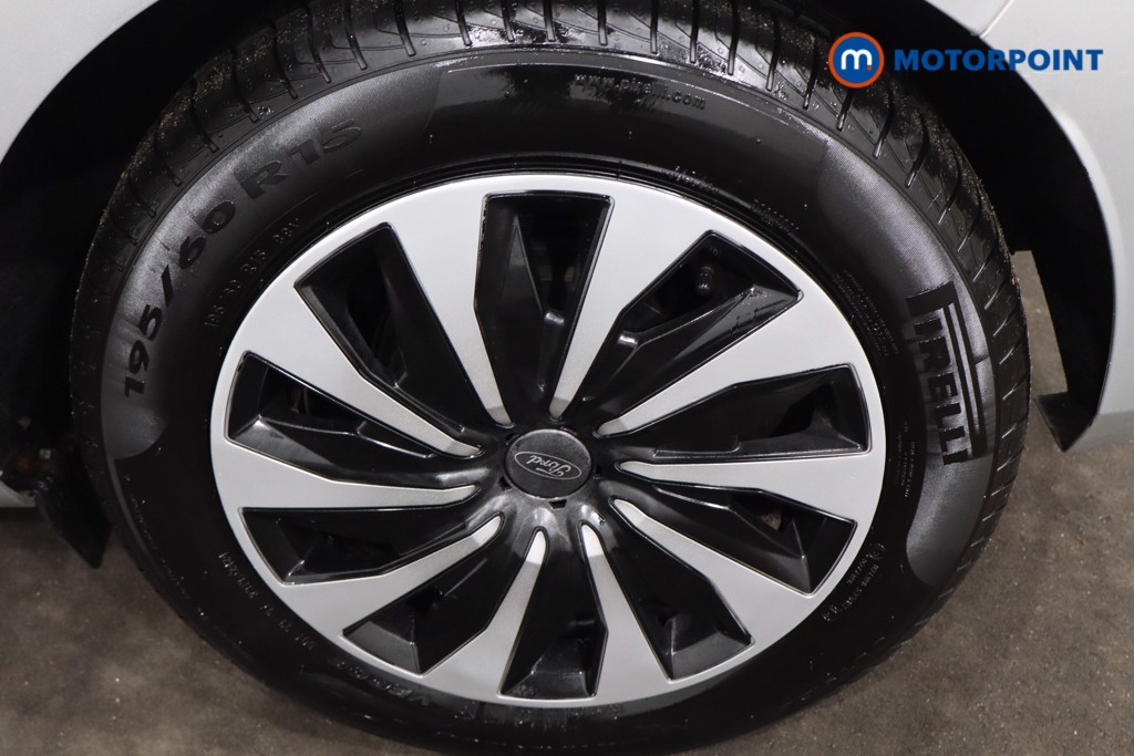 Ford Fiesta Titanium Manual Petrol Hatchback - Stock Number (1599634) - 11th supplementary image