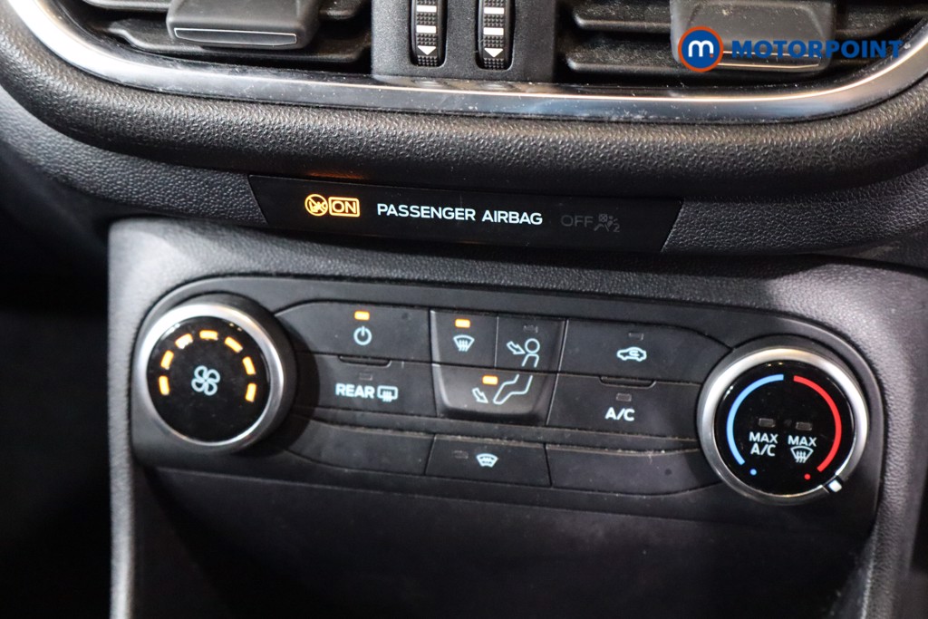 Ford Fiesta Titanium Manual Petrol Hatchback - Stock Number (1599634) - 14th supplementary image