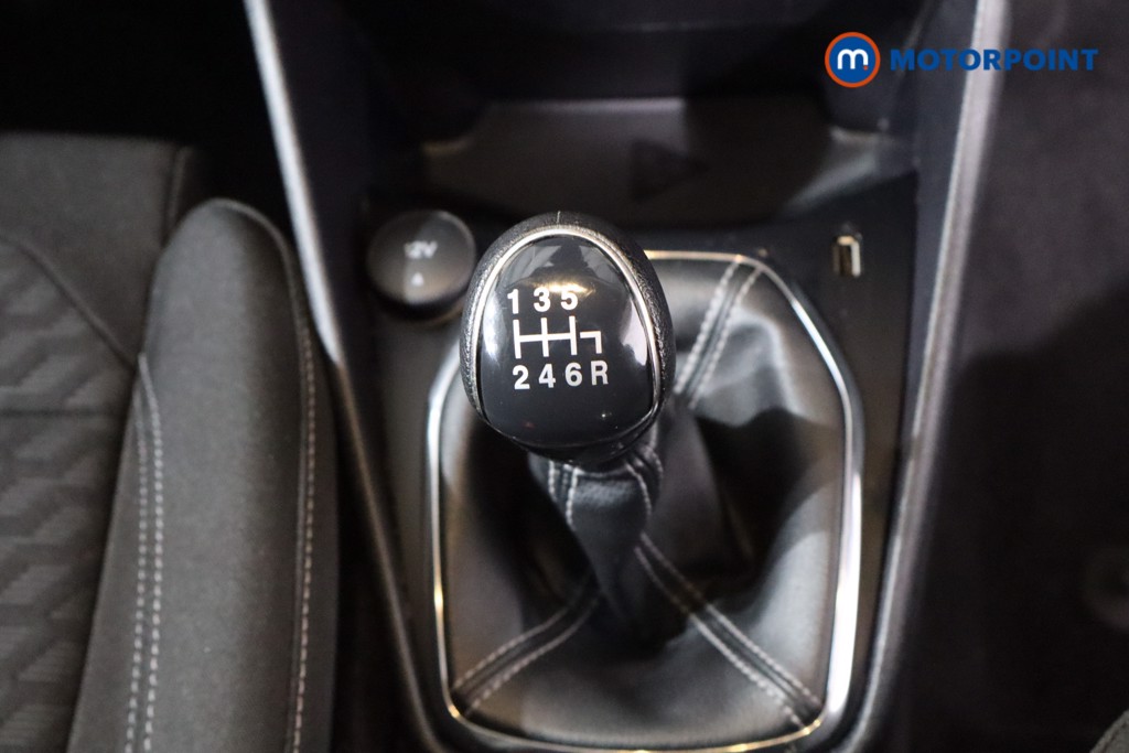 Ford Fiesta Titanium Manual Petrol Hatchback - Stock Number (1599634) - 15th supplementary image