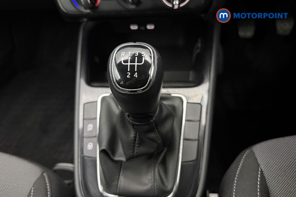 Skoda Fabia Colour Edition Manual Petrol Hatchback - Stock Number (1599719) - 6th supplementary image