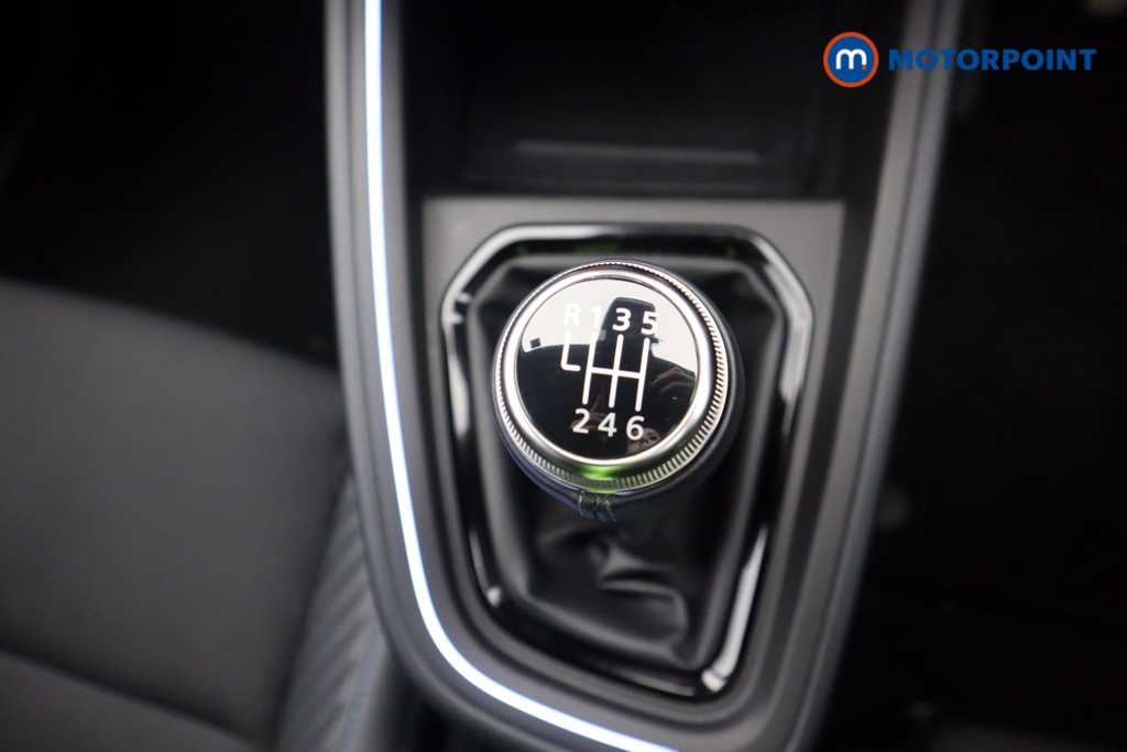 Renault Clio Esprit Alpine Manual Petrol Hatchback - Stock Number (1600141) - 17th supplementary image