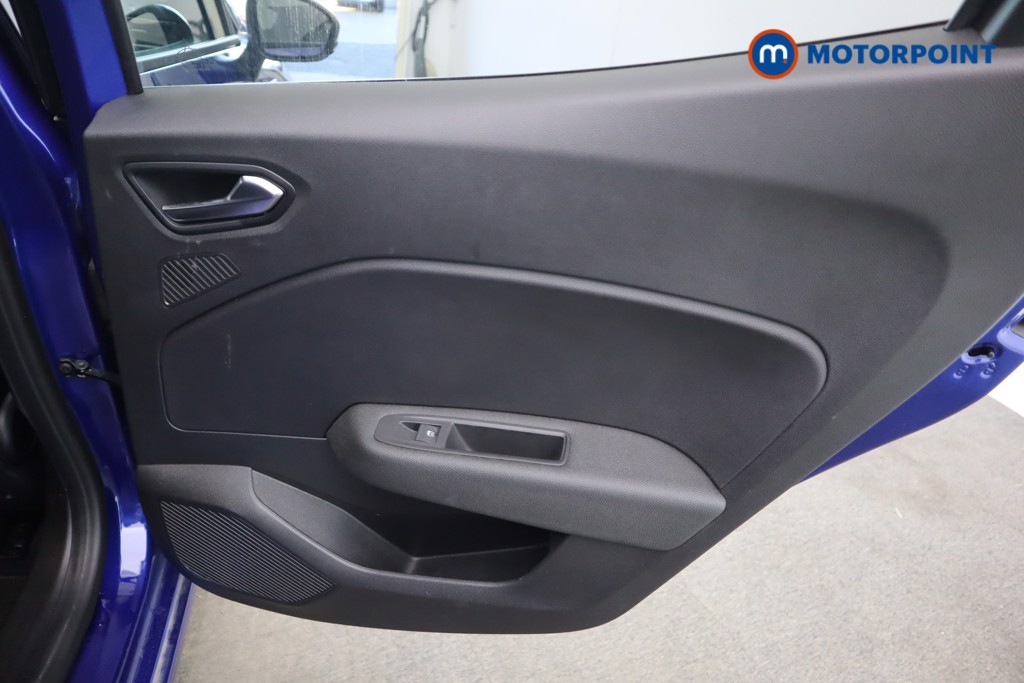 Renault Clio Esprit Alpine Manual Petrol Hatchback - Stock Number (1600141) - 29th supplementary image