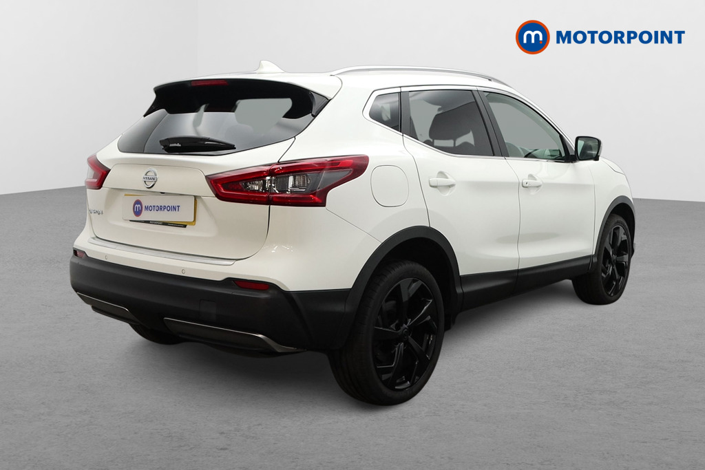 Nissan Qashqai Tekna-Plus Manual Diesel SUV - Stock Number (1556562) - Drivers side rear corner