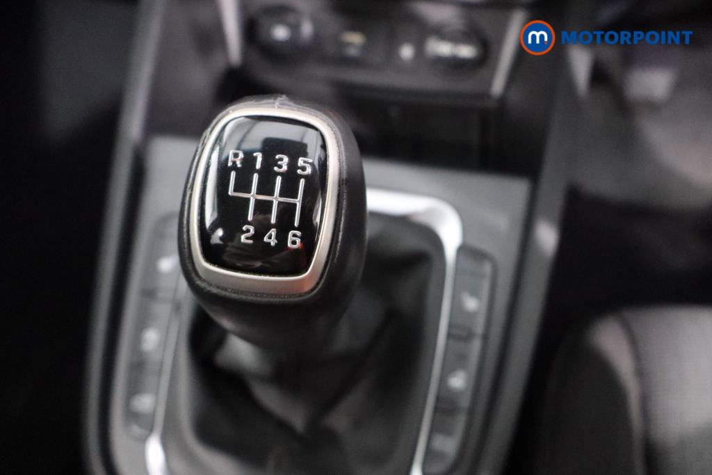 Hyundai Kona Premium Manual Petrol SUV - Stock Number (1577133) - 5th supplementary image