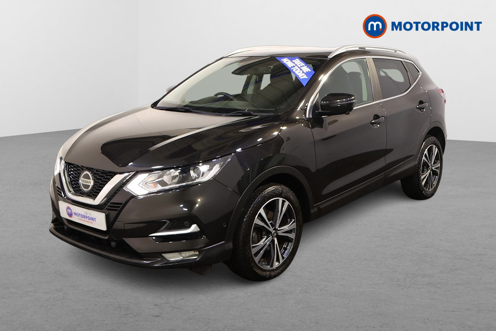 Nissan Qashqai N-Connecta Automatic Petrol SUV - Stock Number (1582328) - Passenger side front corner