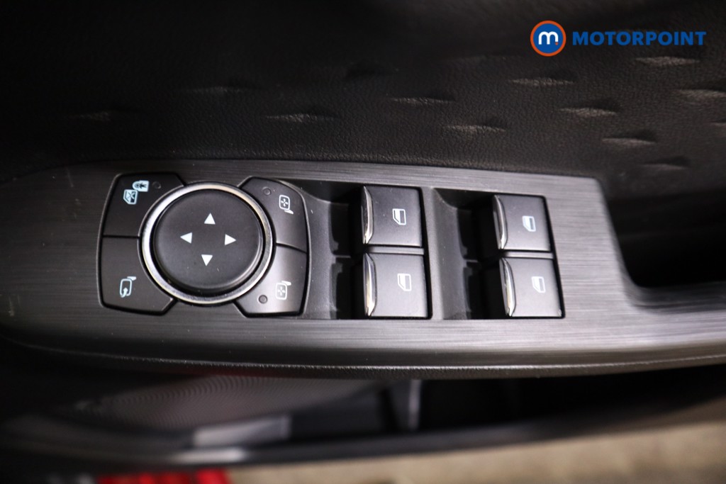 Ford Kuga St-Line First Edition Manual Petrol SUV - Stock Number (1588785) - 9th supplementary image