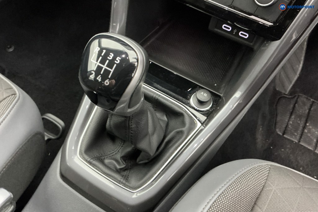 Volkswagen T-Cross SEL Manual Petrol SUV - Stock Number (1588890) - 15th supplementary image