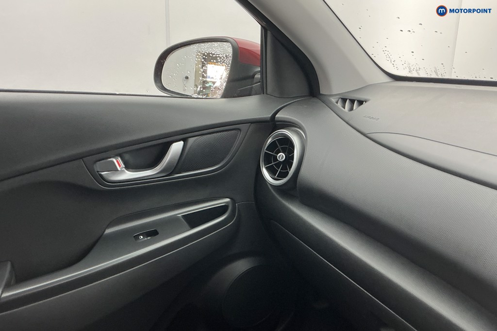 Hyundai Kona Se Connect Automatic Electric SUV - Stock Number (1589458) - 17th supplementary image