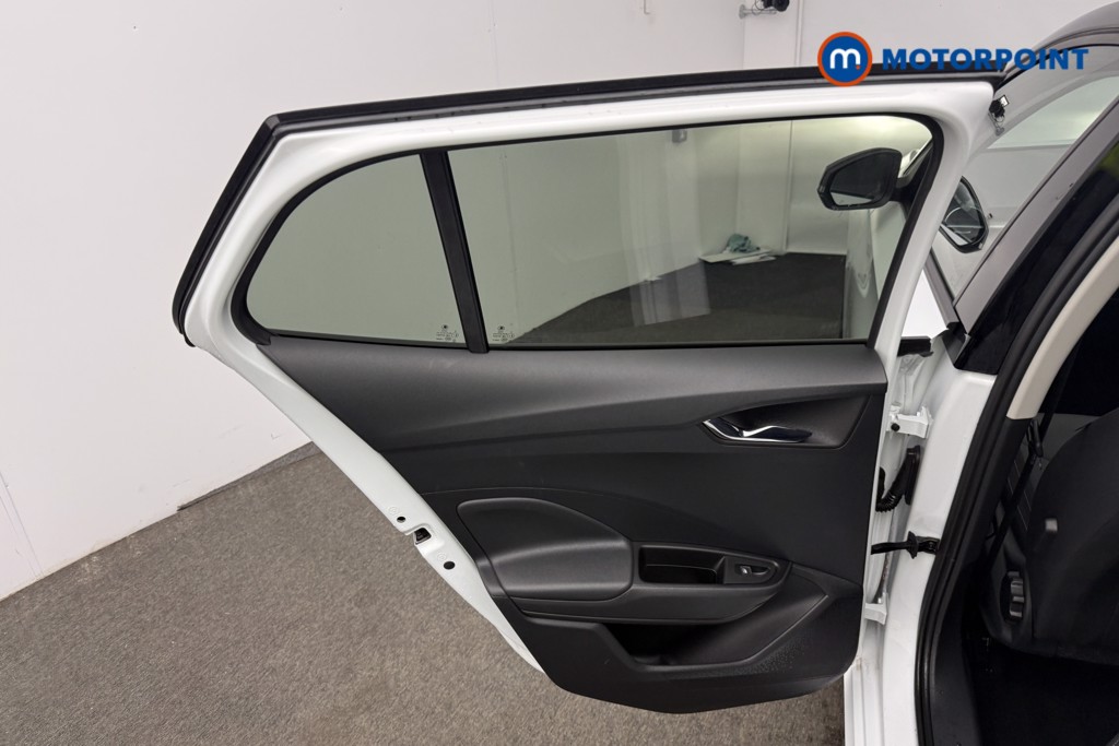 Skoda Fabia Colour Edition Manual Petrol Hatchback - Stock Number (1591090) - 7th supplementary image